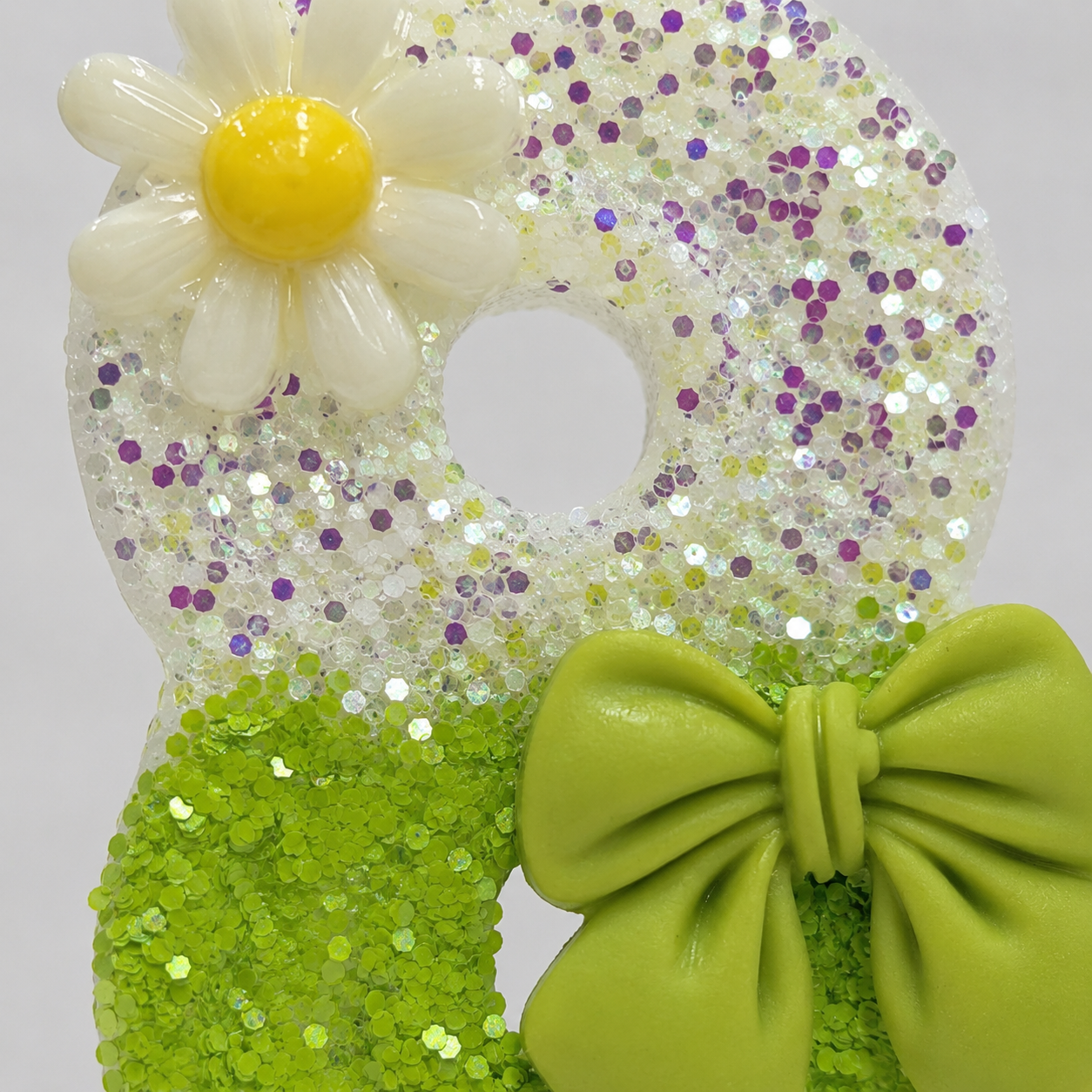 Parttyhub Green Bow & Daisy Candles | GBDS | Pack 1