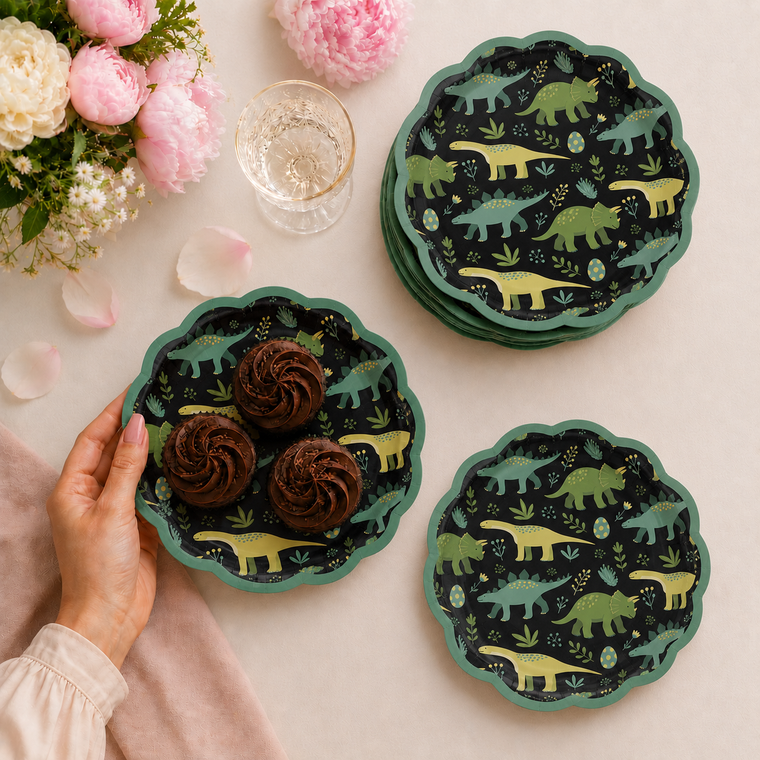 Parttyhub dinosaurs in camouflage party dessert plates | DCAM | Pack 8