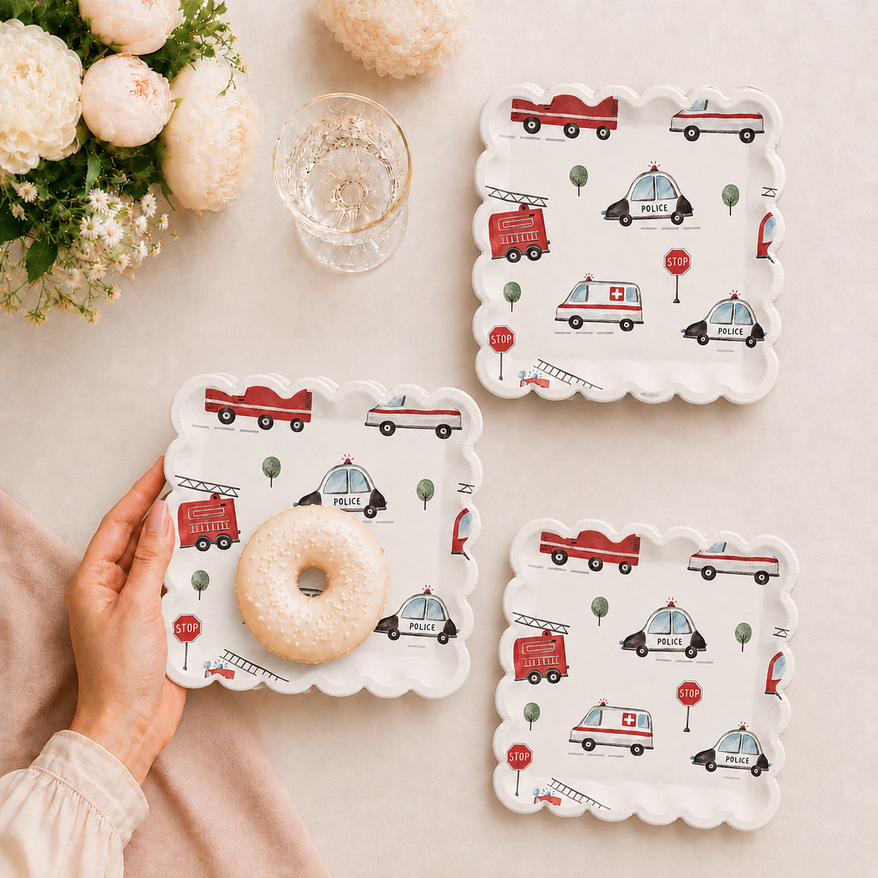 Parttyhub police car theme party plates | PC | Pack 8