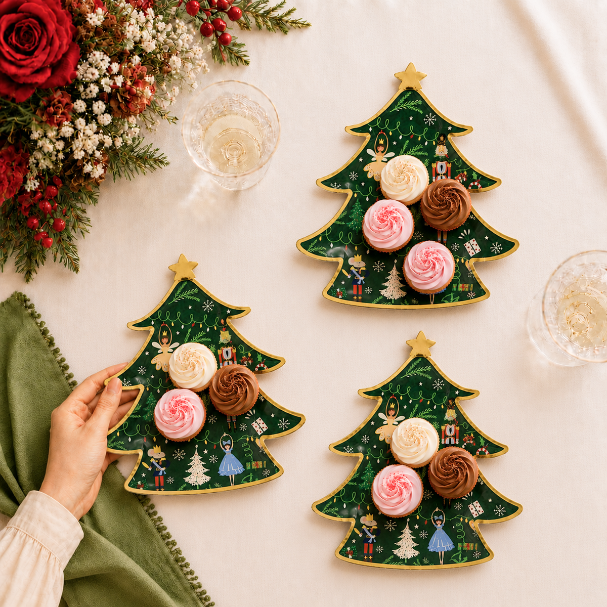 PARTTYHUB Nutcracker Fairytale Christmas Dessert Plates – Pack of 8
