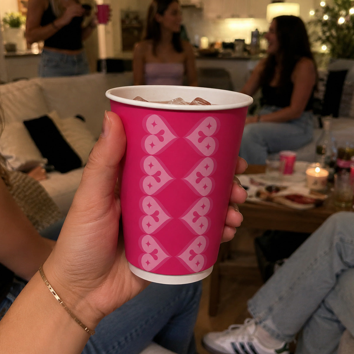 Parttyhub full of hearts: team hot pink party cups | HT | Pack 8